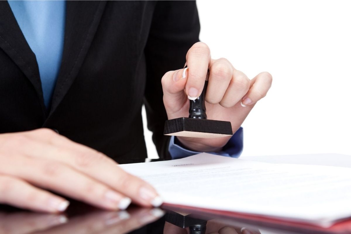 Giấy uỷ quyền là gì? Hướng dẫn thủ tục uỷ quyền đúng cách 3 Chứng thức chữ ký uỷ quyền