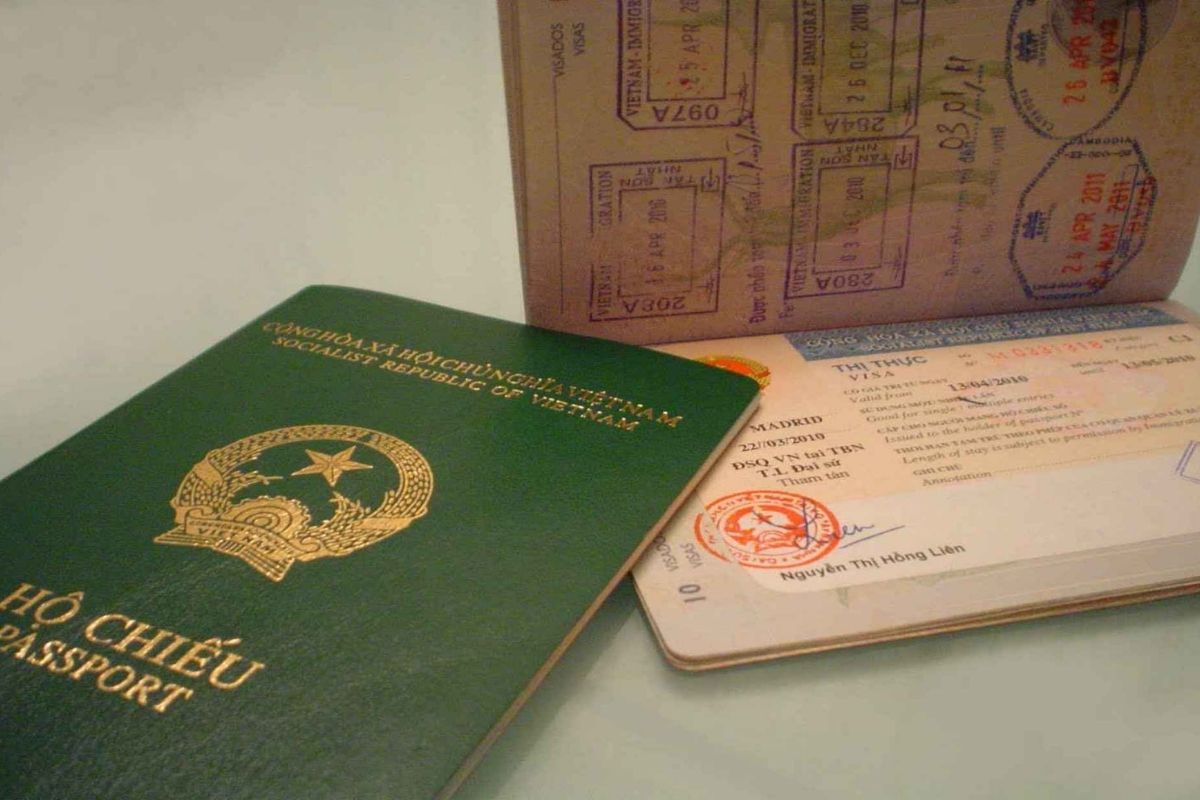 Giấy uỷ quyền là gì? Hướng dẫn thủ tục uỷ quyền đúng cách 2 Trường hợp không được uỷ quyền