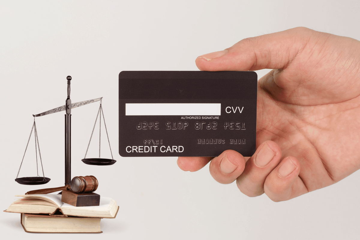 Nợ thẻ tín dụng bao lâu thì bị khởi kiện